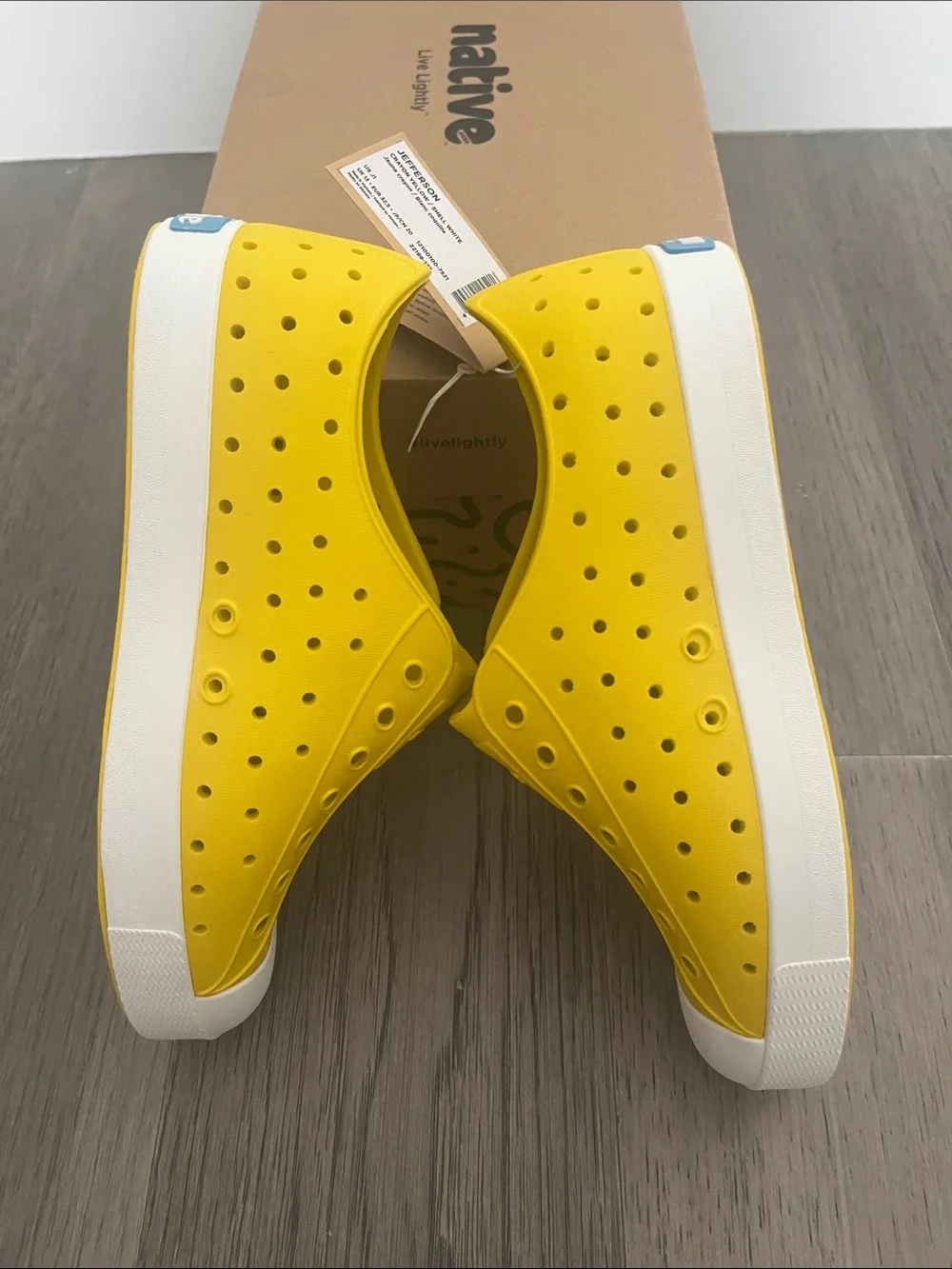 Native Shoes jefferson shoe. Yellow. White. Kids size 1. New in box.